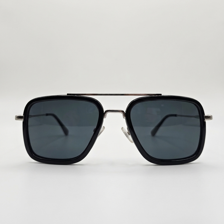 Lunettes de soleil noires carrées