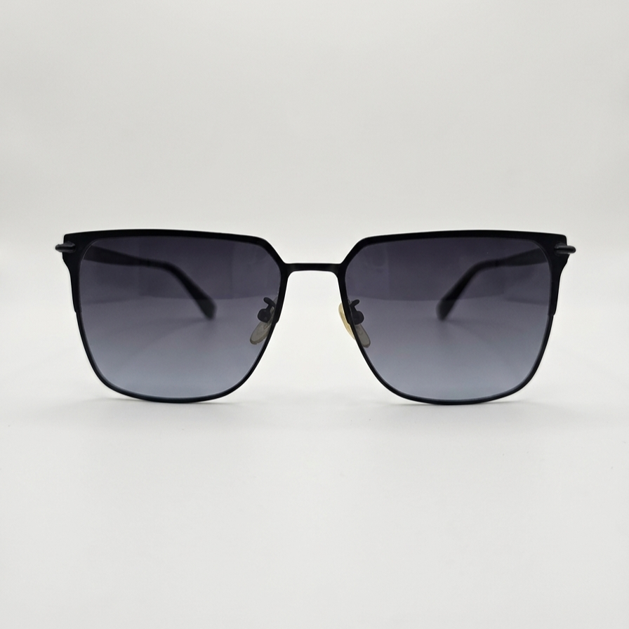 Lunettes de soleil noires